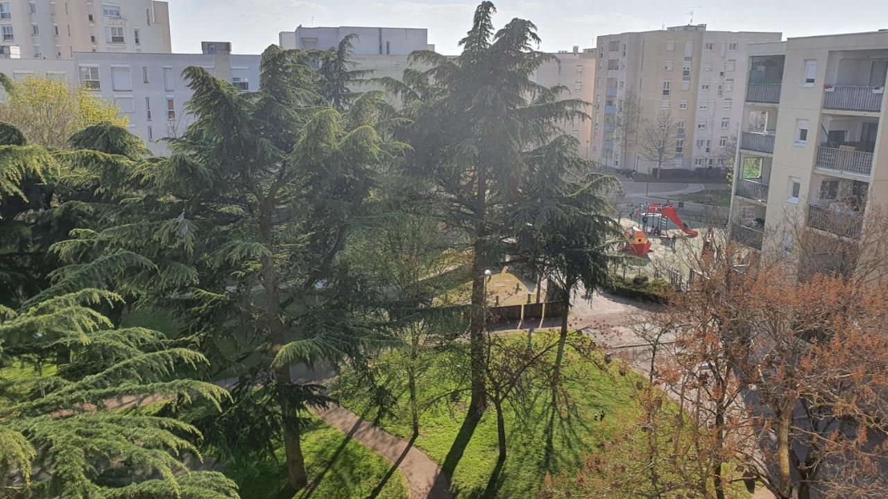 Dans Grand Appart De 113M2 Proche Paris Creil Eksteriør bilde